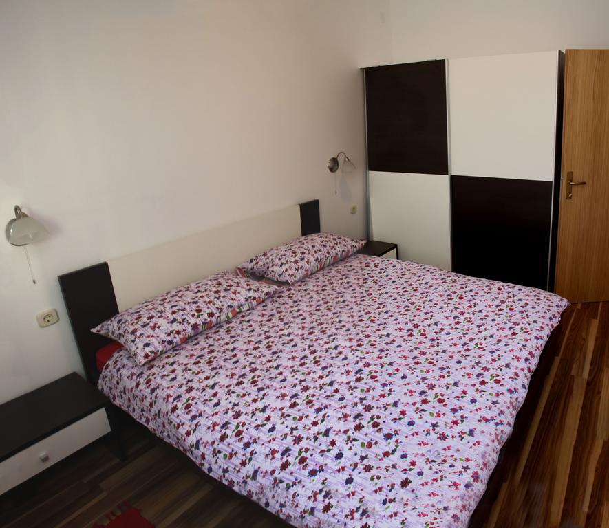 Apartment Drenovica Pula Kamer foto