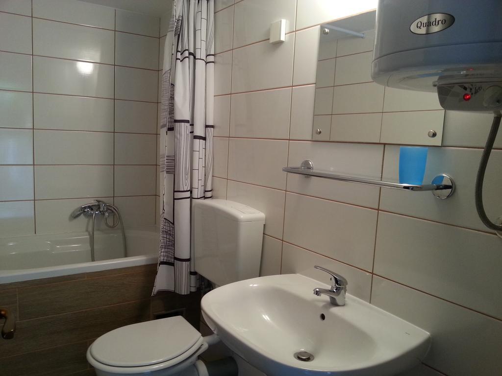 Apartment Drenovica Pula Kamer foto