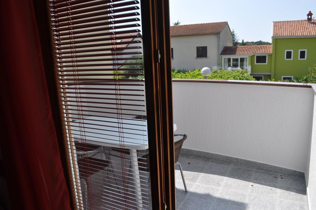 Apartment Drenovica Pula Kamer foto