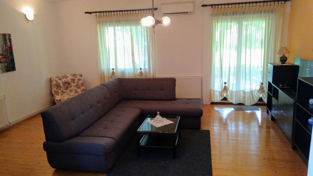 Apartment Drenovica Pula Buitenkant foto
